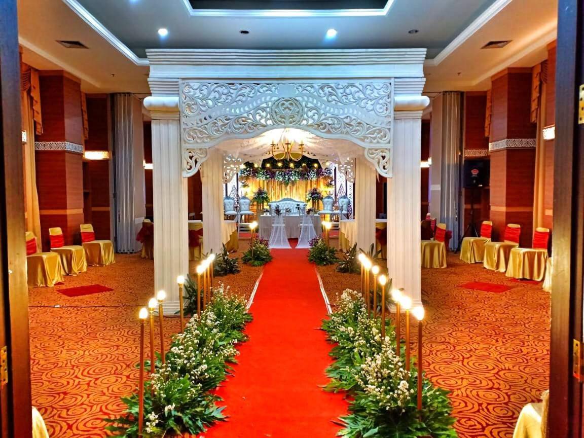 Horison Balairung Jakarta Exteriér fotografie
